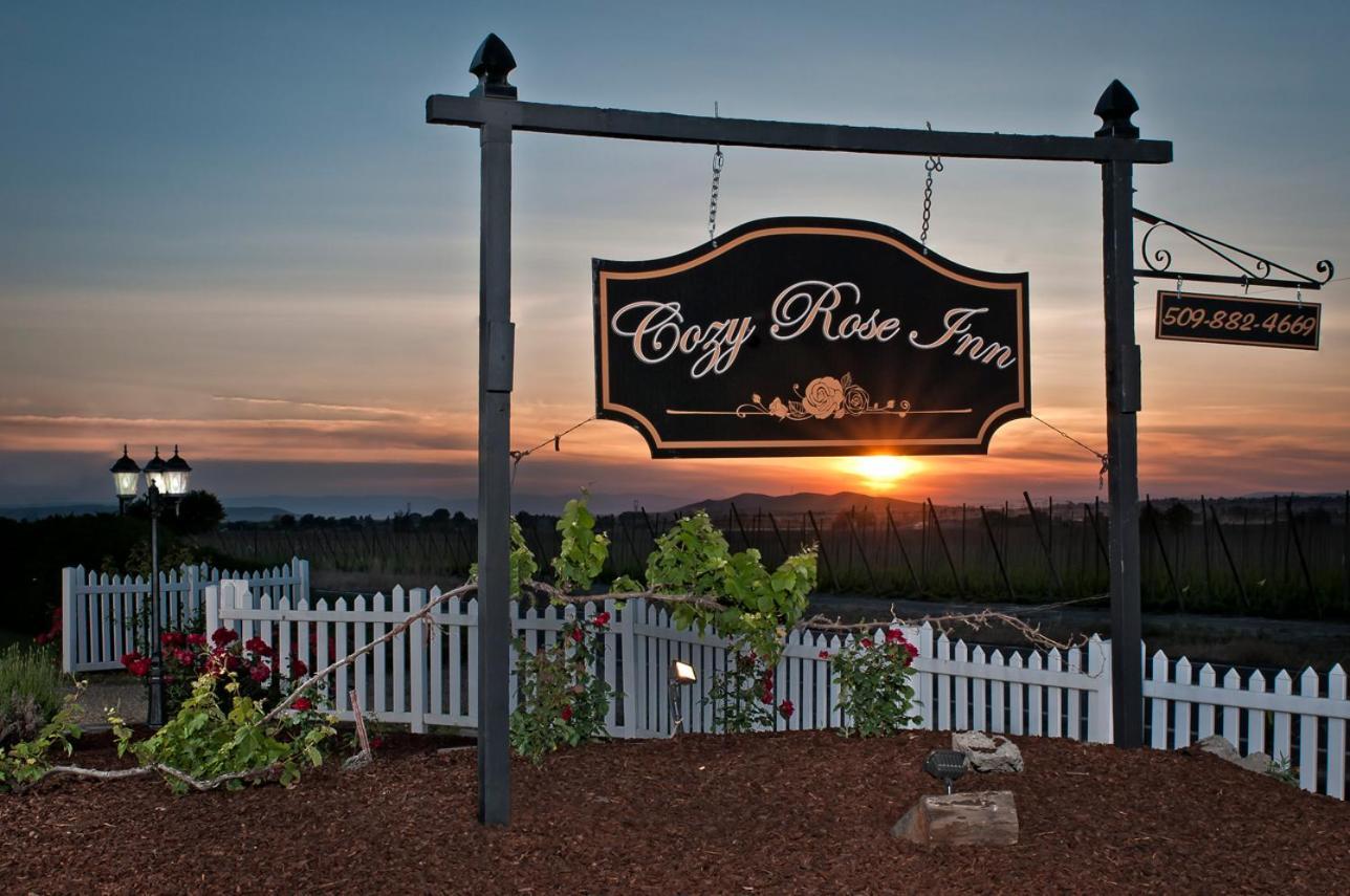 Cozy Rose Inn Prosser Bagian luar foto